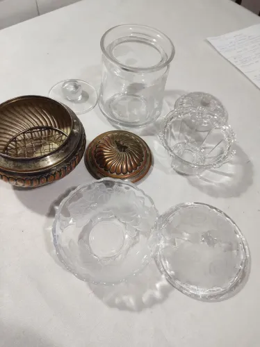 Conjunto com 4 Bombonires ( tamanhos diversos)