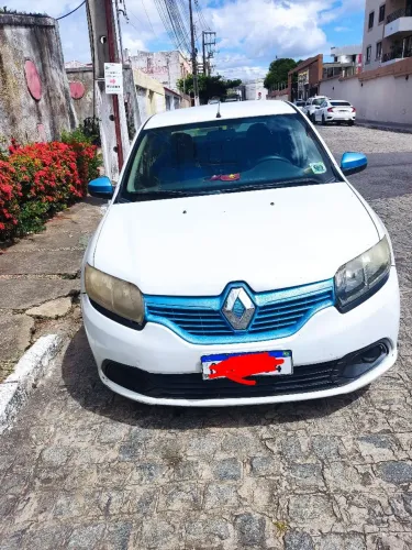 Renault Logan Authentique Hi-flex 1.0 16V 4P 2014