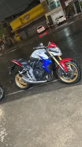Honda Cb1000r tricolor