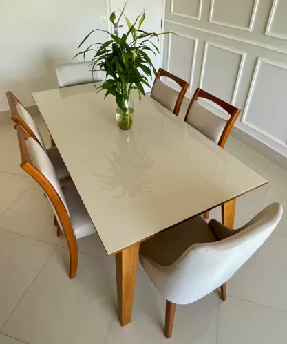 Conjunto mesa de jantar 6 lugares - Madeira