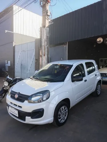 Fiat Uno Attractive 1.0 EVO Fire Flex 8V 5P 2019