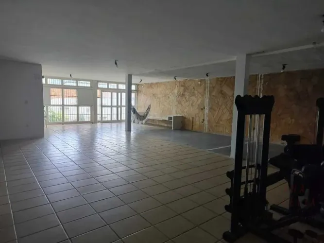 Excelente casa com espaço para clinicas e outros, salas amplas.