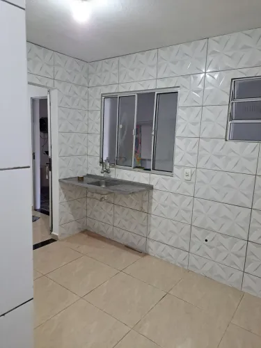 Aluga-se casa com 3 cômodos 750 Santa Julia itapecerica da serra