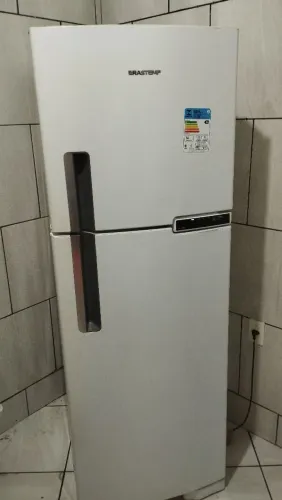 Geladeira Frost Free semi nova
