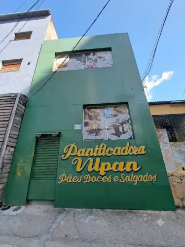 ALUGO EXCELENTE PONTO COMERCIAL - AMPLO SALÃO, LOCALIZAÇÃO ESTRATEGICA, PROXIMO DE TUDO -