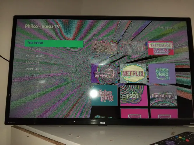 Tv para retirada de peças nova so está com o display colorido.