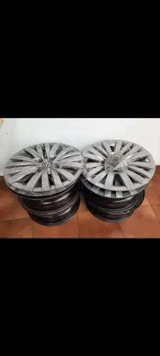 Jogo de Rodas e Calotas aro 15 Volkswagen 4 furos