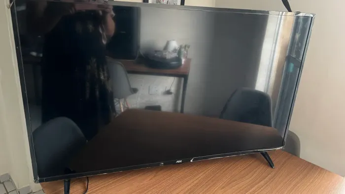 Tv AOC 43p smart 