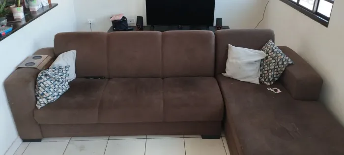 Sofá Marrom de 4 lugares com Chaise