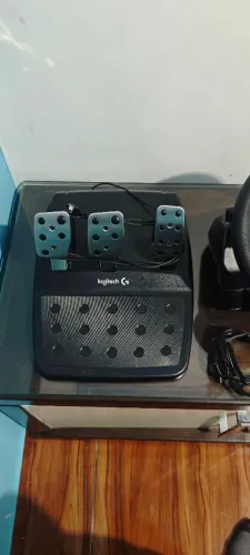 Kit volante Logitech g29 driving com pedais e câmbio, ps5,ps4 , ps3 , pc