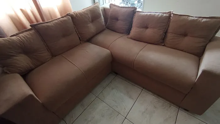 Sofá em L
