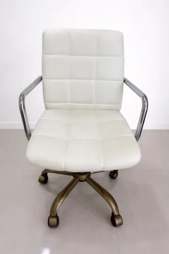 Cadeira de escritório branca