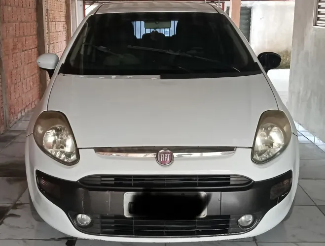 Fiat Punto Essence 1.6 Flex 16V 5P 2014