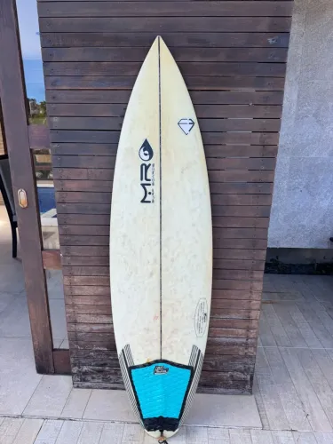 Prancha de surf tamanho 5.9 25 L 380,00