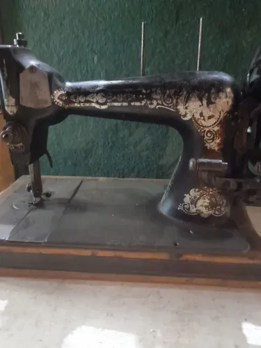 Máquina de costura antiga