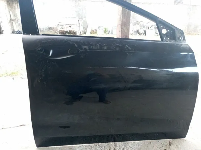 Porta dianteira direita Onix 2024