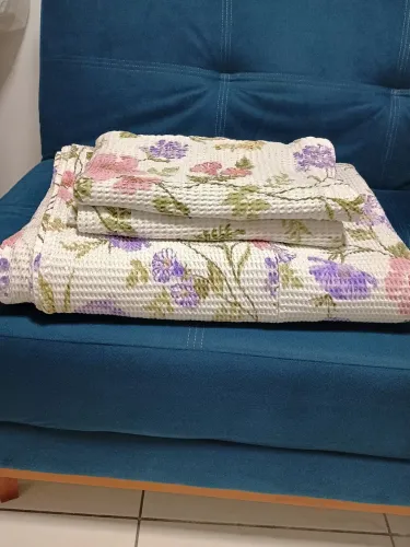 Colcha e capas para travesseiro em piquet
