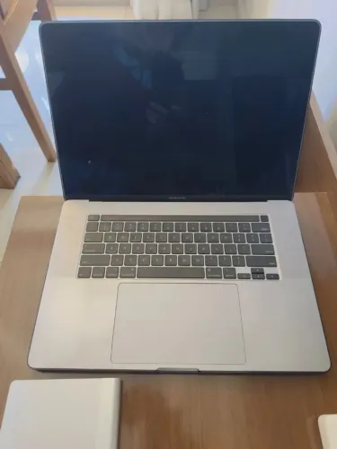 Macbook Pro 16 pol