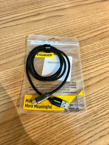 Cabo USB-C Essager 100W com LED