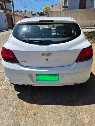 Chevrolet Onix JOY Hatch 1.0 8V Flex Mec. 4P 2019