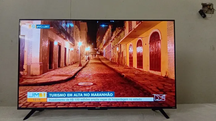 Estou vendendo um Smart tv roku semp 50 polegada