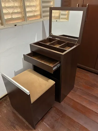 Penteadeira/Escrivaninha