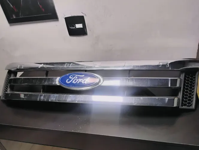 Grade frontal Ford ranger 2016 <br>350,00