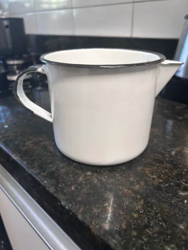 Kit Caneca Leiteira Esmaltada 1l Ágata Com Bico Alça