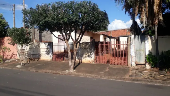 Casa Padrão em Santa Fé do Sul