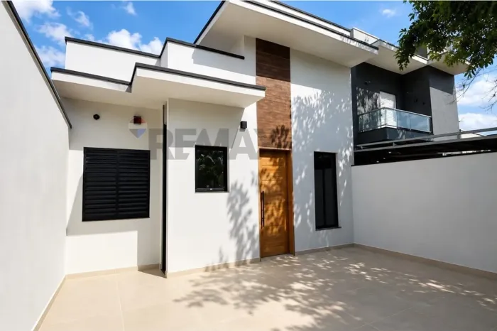 "Encante-se com sua nova casa em Atibaia, SP! (Casa nova em fase de acabamento, faltando p