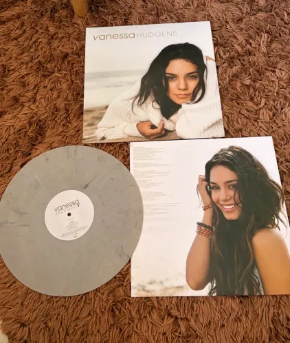 Vanessa Hudgens V Disco de Vinil LP