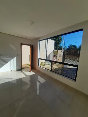 ? Casa Moderna à Venda - Excelente Oportunidade!