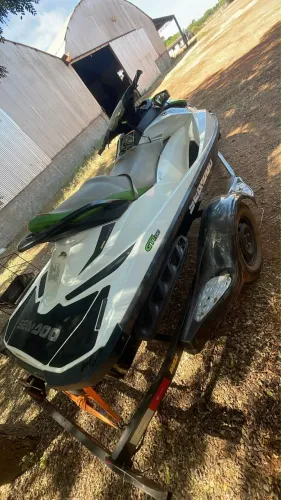 Jet ski seadoo