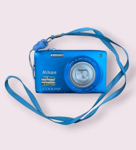 Nikon coolpix S3200 RARA 16mp Azul