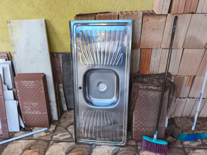 Pia cromada para cozinha