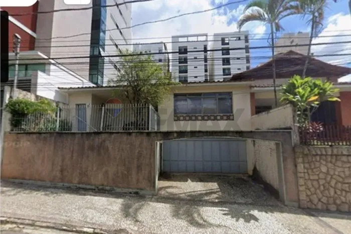 Casa para locação comercial em frente a praça do Bom Pastor - Clinicas , escritórios, acad