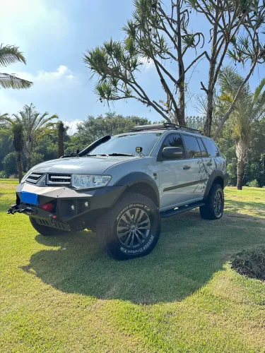 Mitsubishi Pajero Dakar HPE 3.2 4X4 T.I Dies 5P AUT 2015