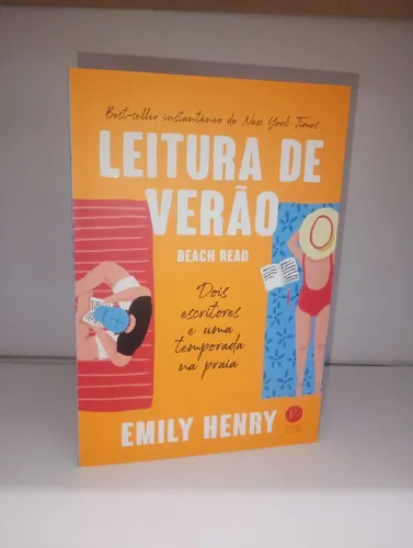 Livros da Emily Henry (Lugar Feliz, Leitura de Verão e De Férias com Você)