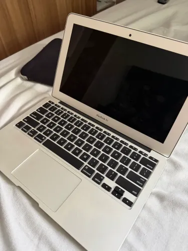 Apple Macbook Air 11 - Excelente estado 