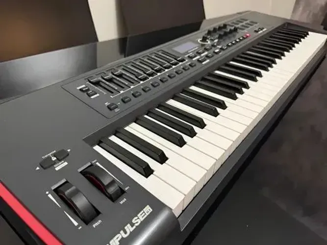 Teclado controlador impulse 61