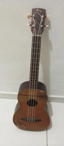 Vendo ukulele barítono D G B E 