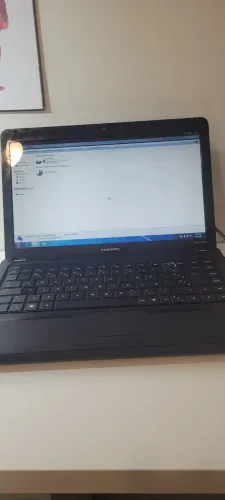 Notbook Presario CQ42 acompanha teclado.