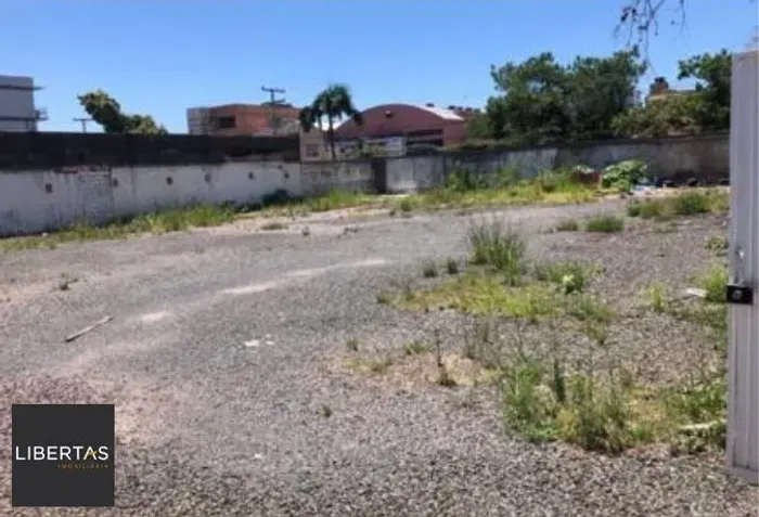 Terreno de esquina 847m²