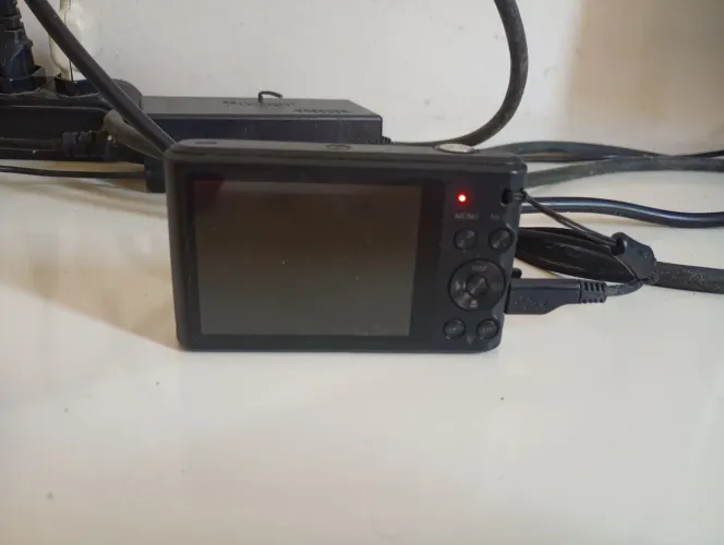 Vendo câmera Samsung usada poucas vezes ,raridade .