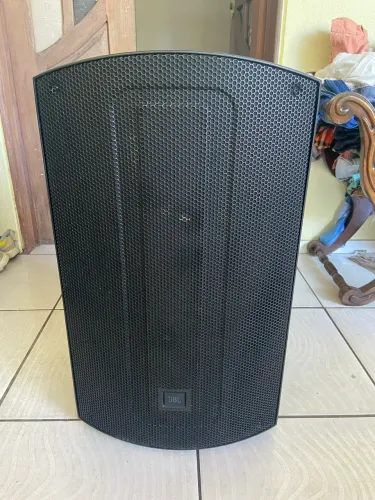 Caixa de som ativa jbl