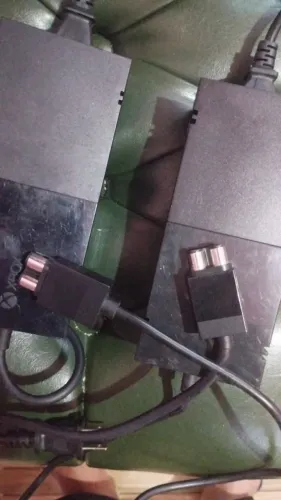 Fonte de Alimentação Xbox One Genérica - Usada