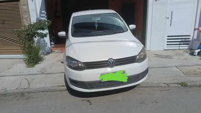 Volkswagen Fox 1.6 MI Total Flex 8V 5P 2013