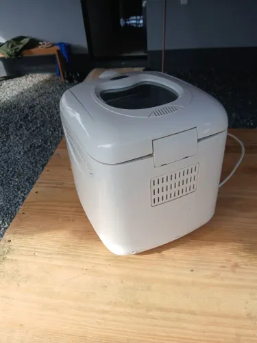 Vendo panificadora britânia