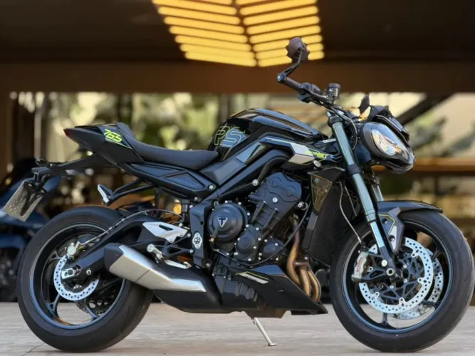 Triumph Street triple 765 rs 2025
