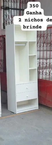 Na compra do closet ganha 2 nichos de brinde